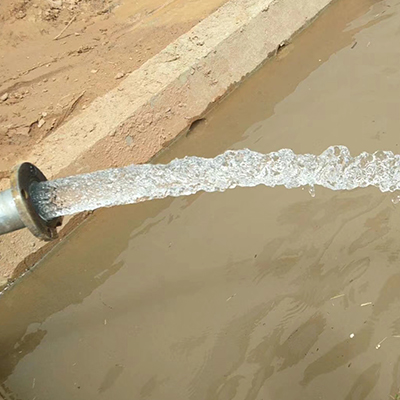 泥土层大口径大水量深水井